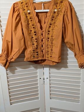 Women's Embroidered Puff-Sleeve Blouse - Rust